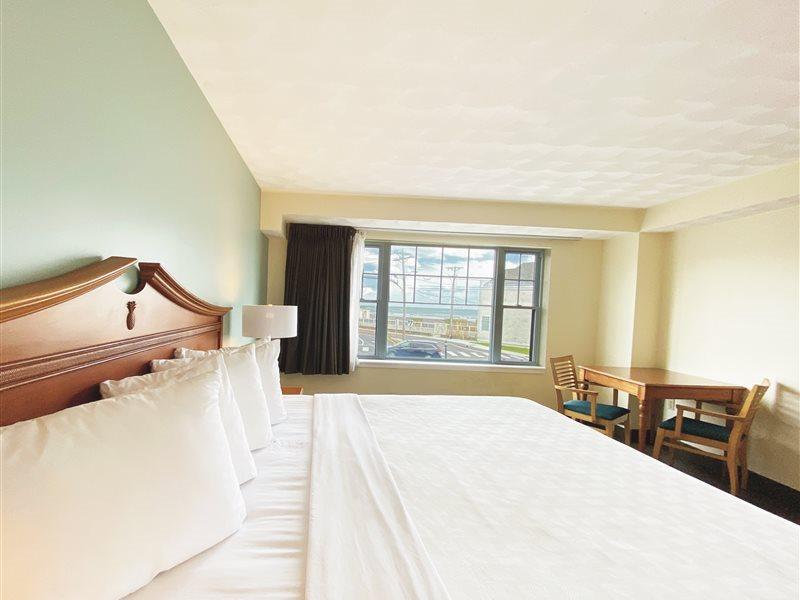Comfort Inn At Newport Beach Мидълтаун Екстериор снимка