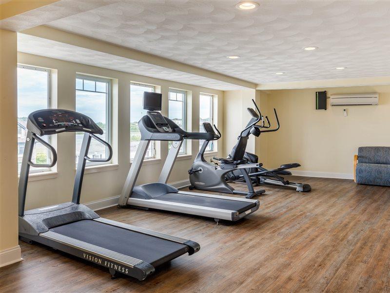 Comfort Inn At Newport Beach Мидълтаун Екстериор снимка
