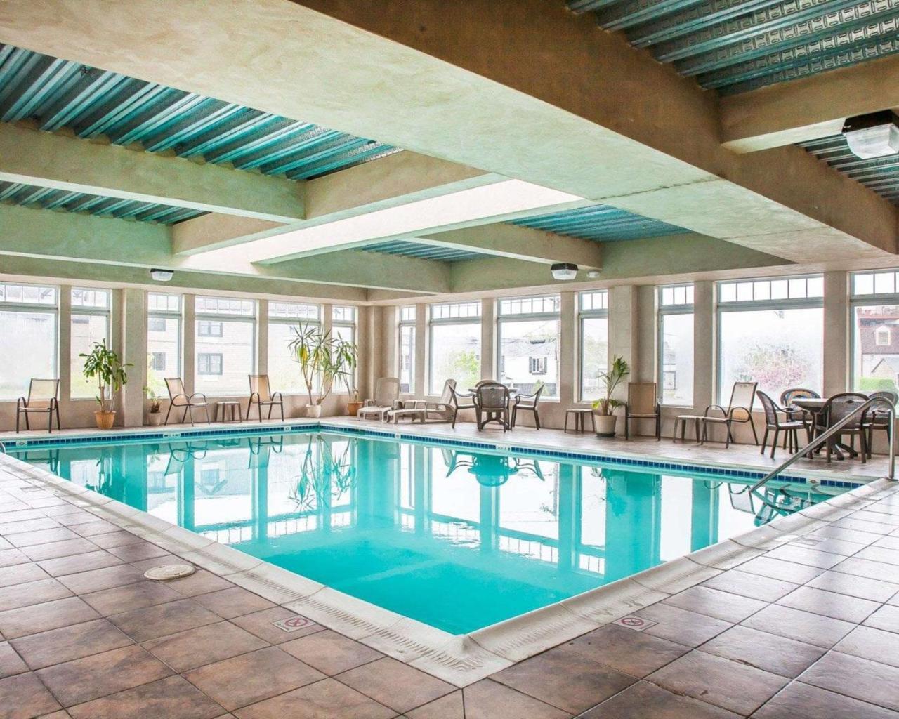 Comfort Inn At Newport Beach Мидълтаун Екстериор снимка