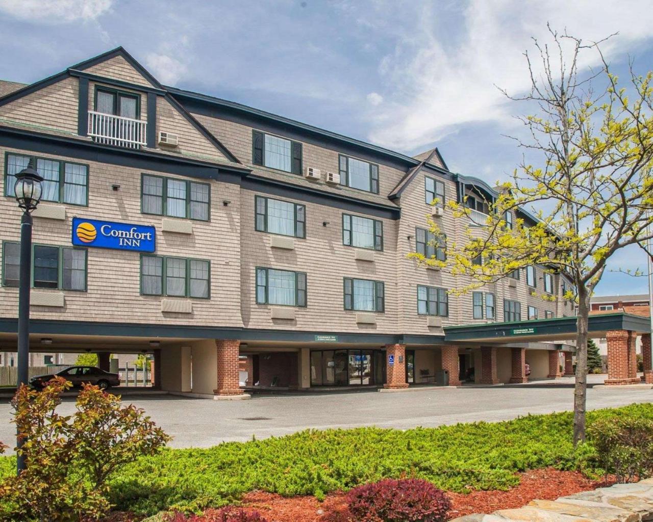 Comfort Inn At Newport Beach Мидълтаун Екстериор снимка